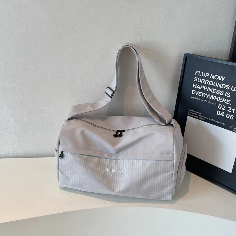 Aero Lite Gym Duffle Bag - Image 6
