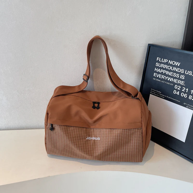 Aero Lite Gym Duffle Bag - Image 9