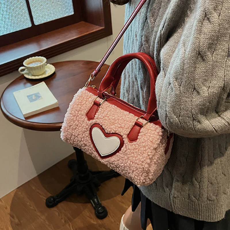 Amora Heart HandBag - Image 4