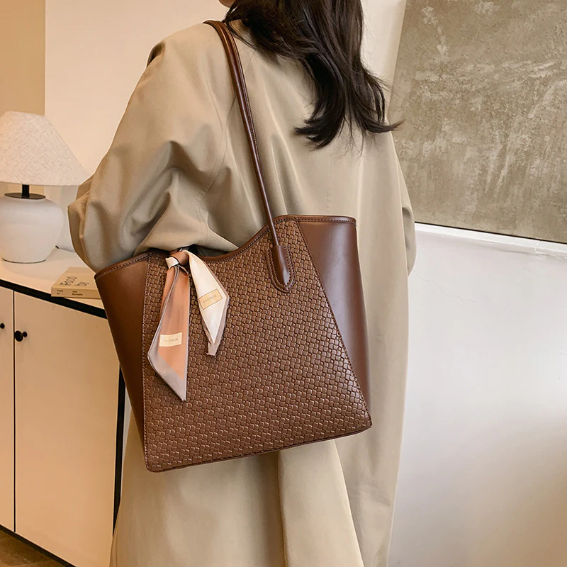 Aurelia Cross-Weave Large Capacity Tote Bag - Image 4
