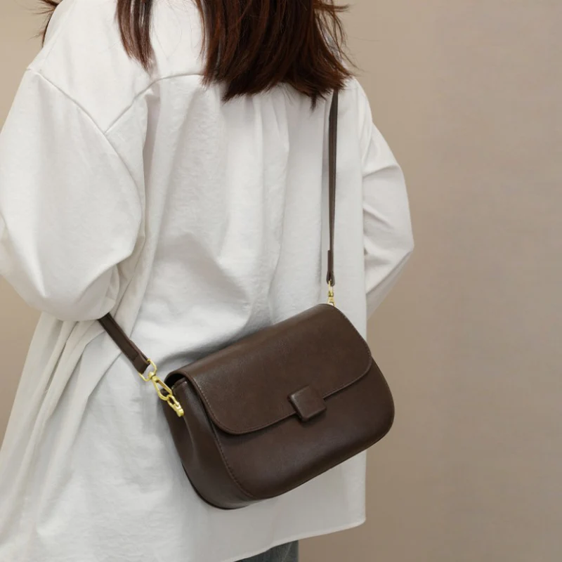 Aurora Chic Crossbody Bag - Image 4