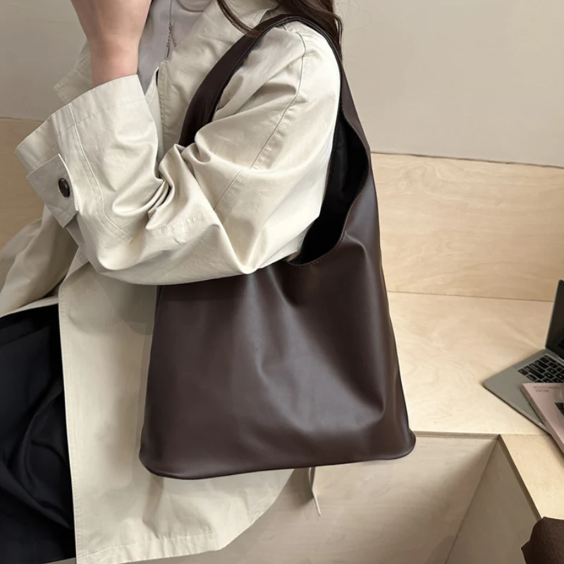 Casual Large Capacity Tote Bag - Image 4