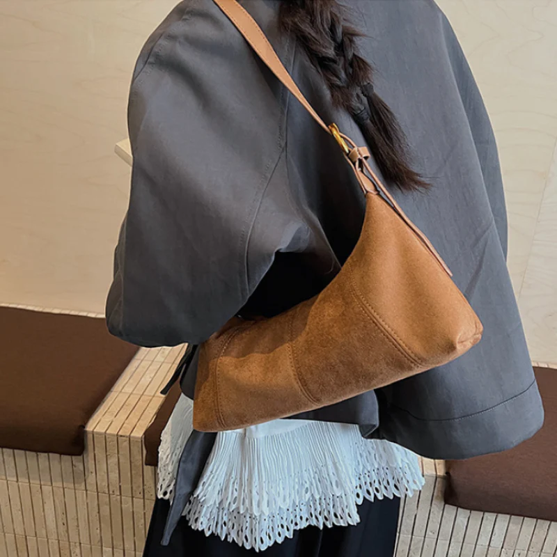 Chic Suede Dumpling Shoulder Bag - Image 4