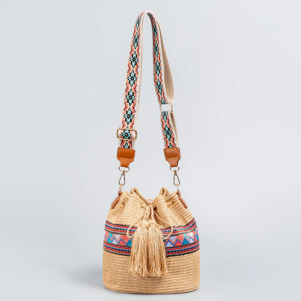 Exquisite Straw Beach Bucket Bag - Image 7