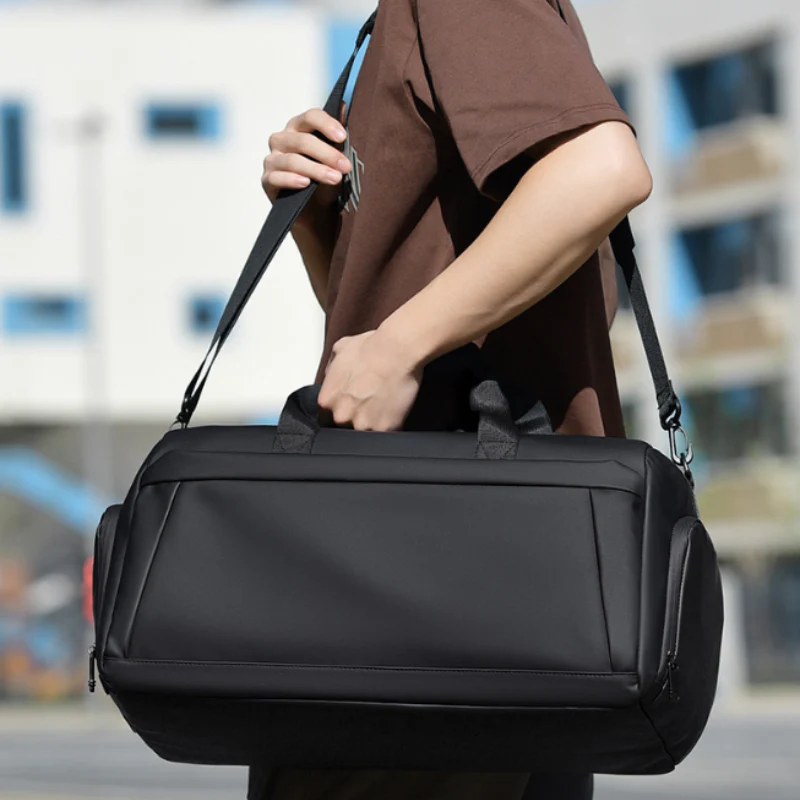 Dry-Wet Sports Men’s Travel Duffle Bag - Image 4
