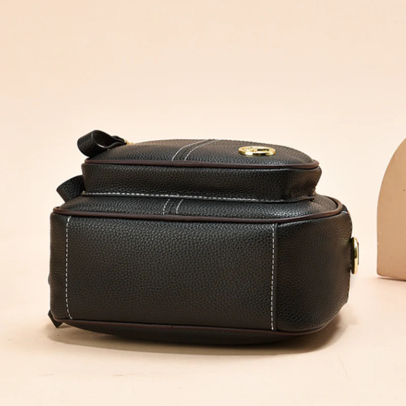 Elegant Everyday Crossbody Bag for Women - Image 3