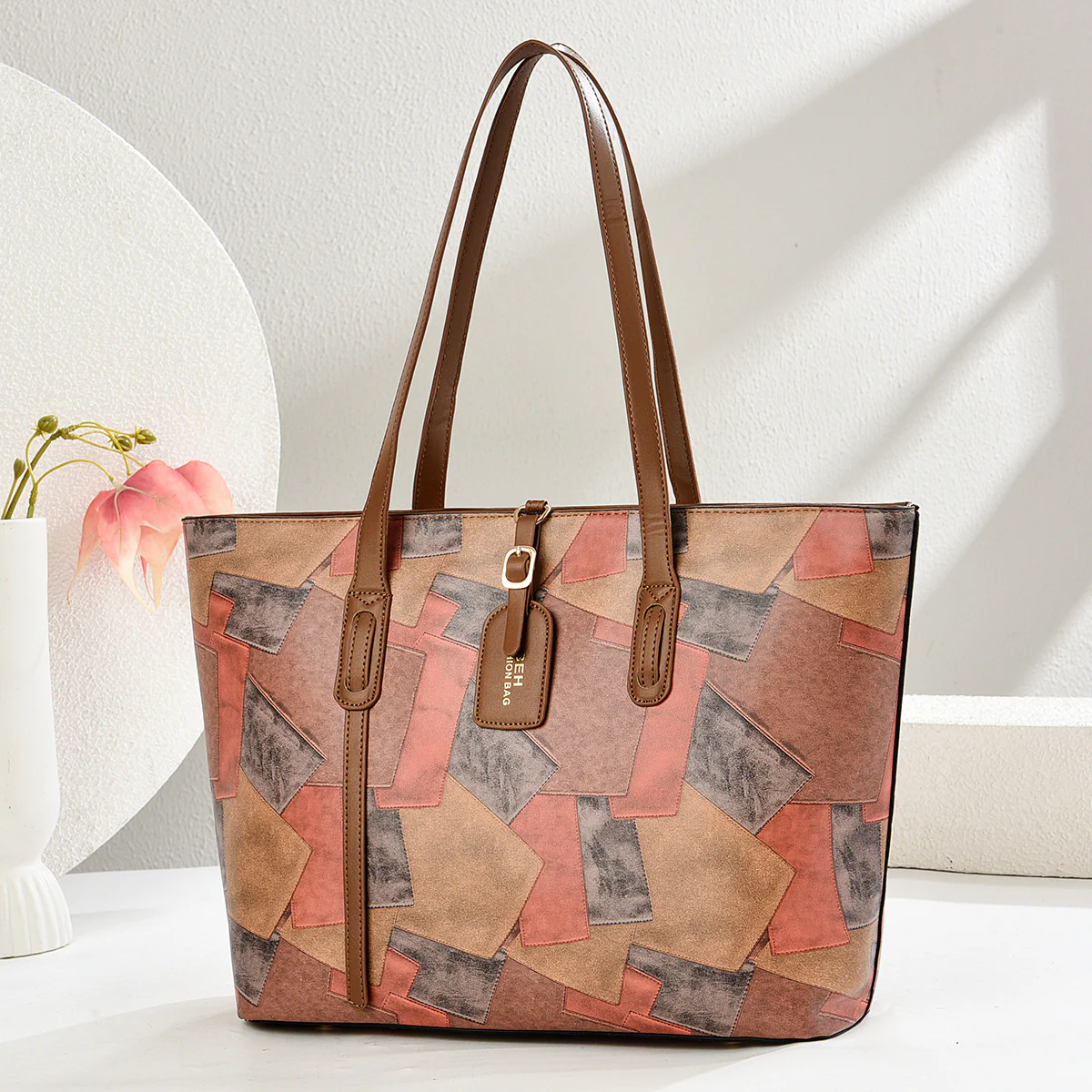 Graceful Arc Shoulder Bag - Image 7
