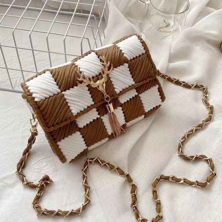 Heritage Checkered Women’s Shoulder Bag - Image 8