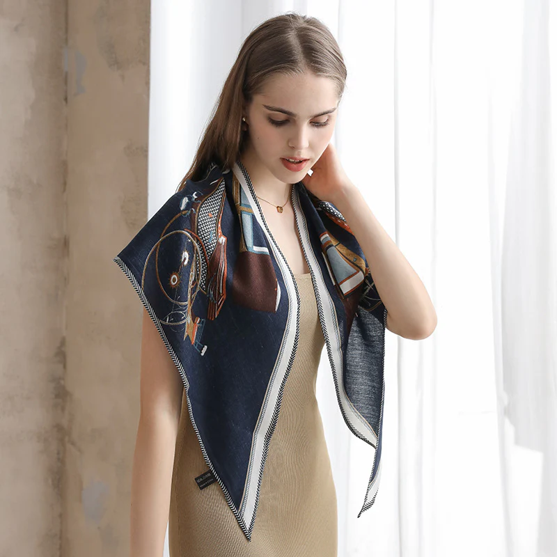 Herringbone Pattern Triangle Scarf - Image 4