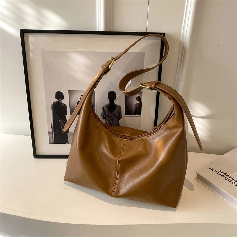 Luxe Max Messenger Shoulder Bag - Image 5