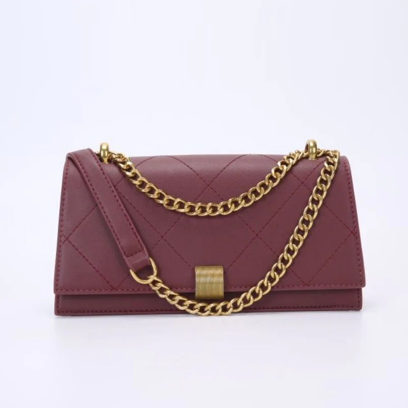 Luxury Quilted Chain Shoulder Bag - Image 6