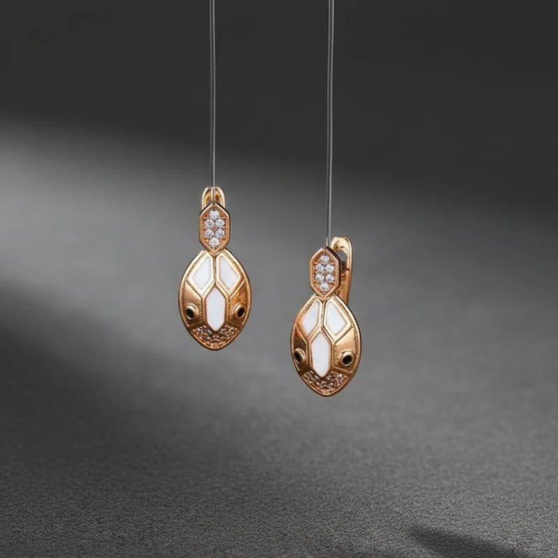 Luxury Turtle Design Niche Earrings - Image 2