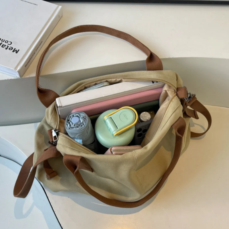 Madison Commuter Shoulder Bag - Image 3