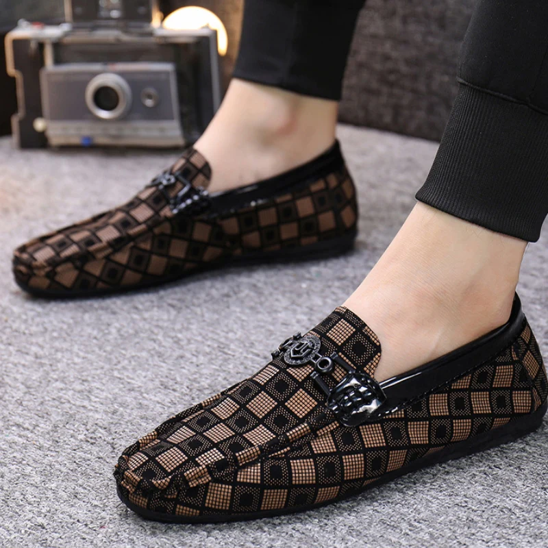 Men's Geometric Pattern Slip On Loafers - Image 4