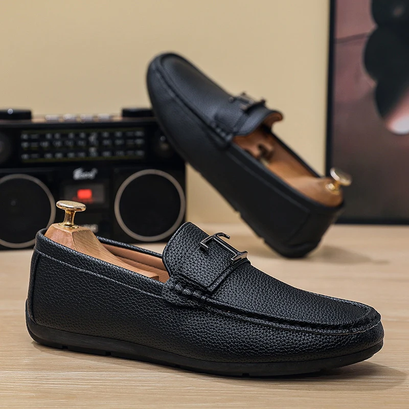 Men's Textured Pebbled Grain Leather Loafers - Image 3