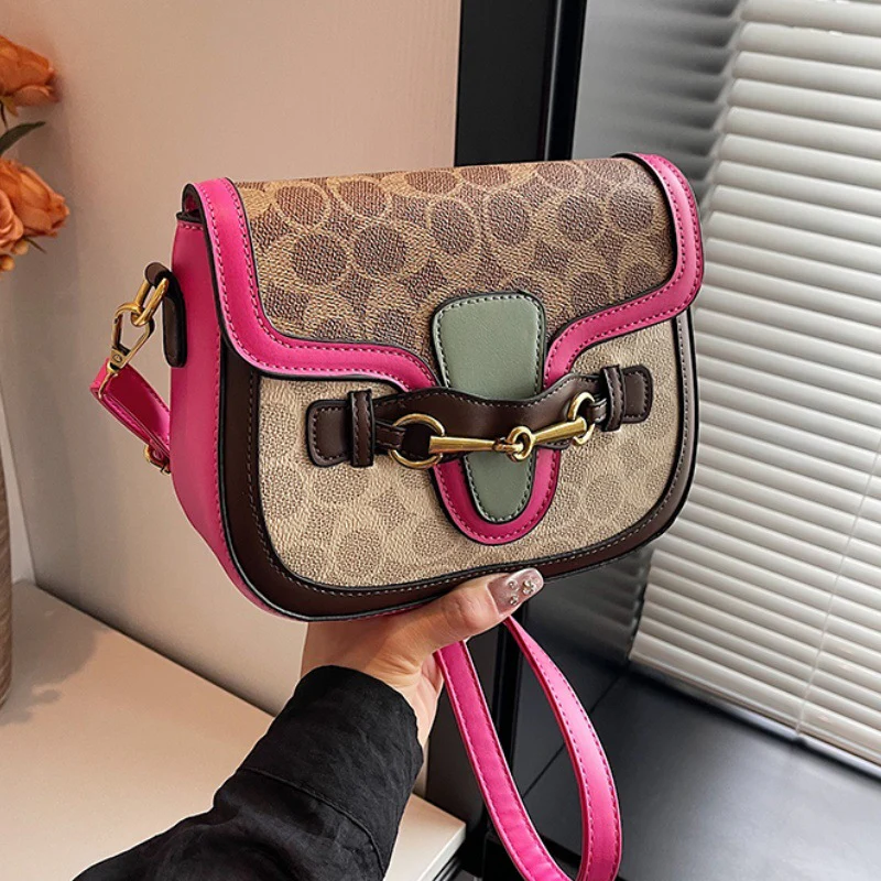 Mira Retro Print Women’s Crossbody Bag - Image 3