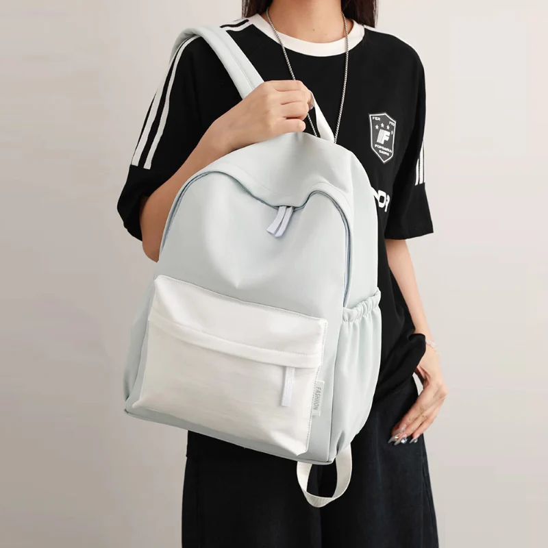 Monvera Minimalist Backpack - Image 4
