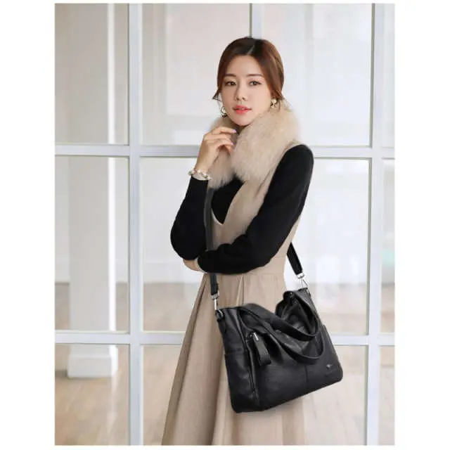 New Slung Tote Bag - Image 4