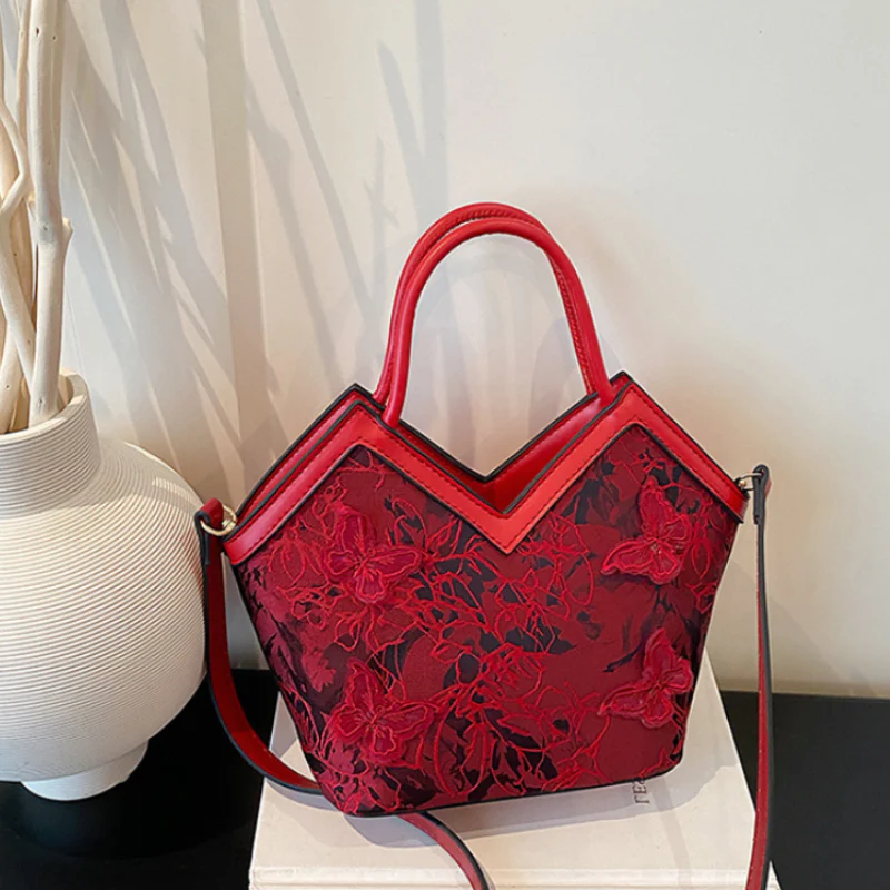 Pure Elegance Handbag - Image 3