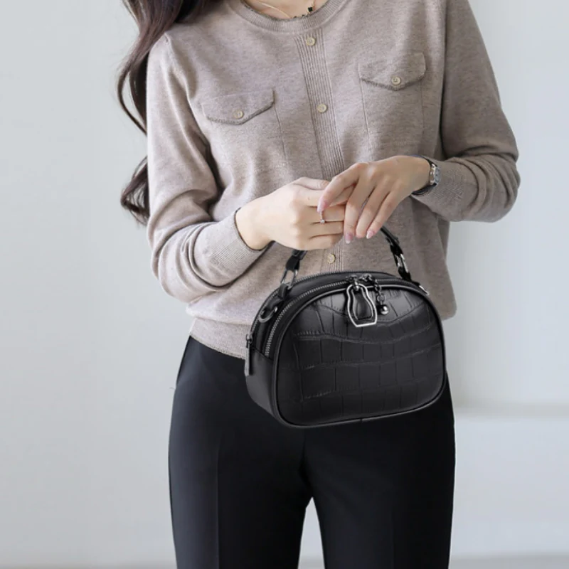 Regal Croc Chain Women’s Handbag - Image 4
