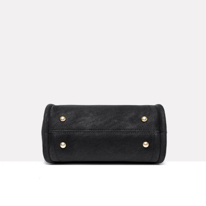 Retro Chic Shoulder Bag - Image 3