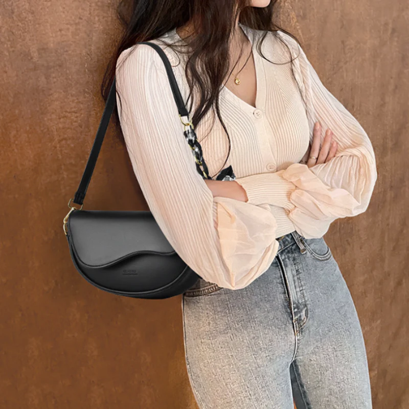 Saddle Muse Underarm Shoulder Bag - Image 4