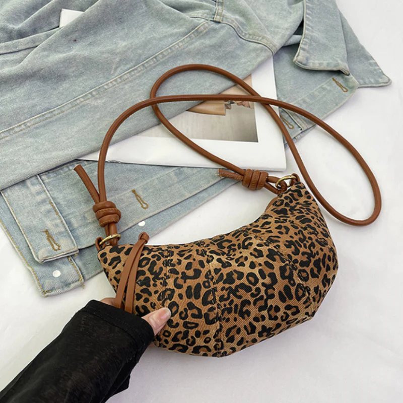 Savannah Chic Shoulder Bag - Image 3