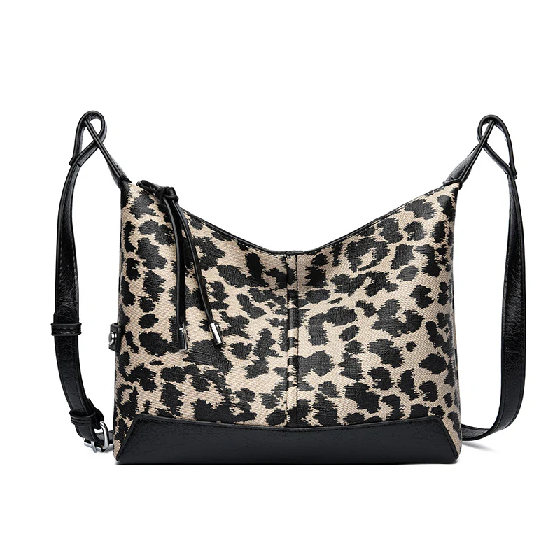 Savannah Dumpling Shoulder Bag