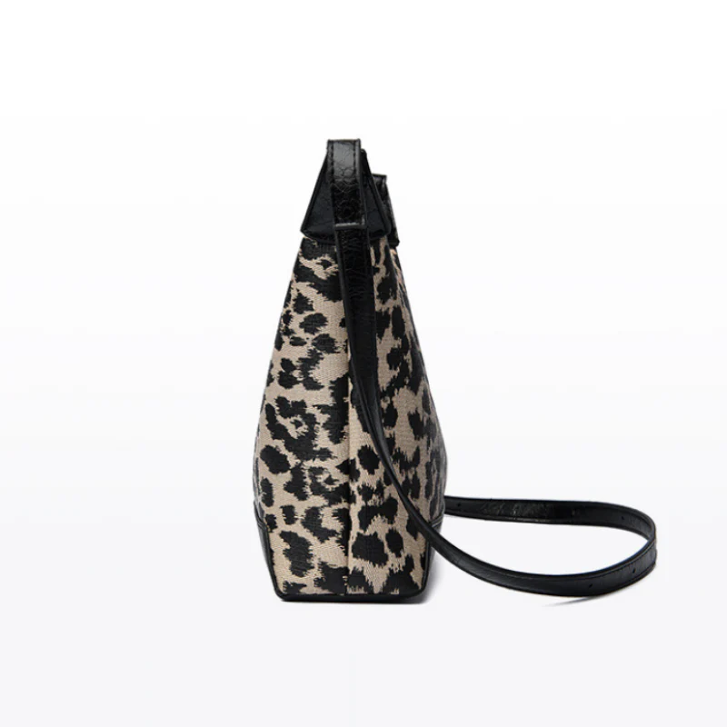 Savannah Dumpling Shoulder Bag - Image 2