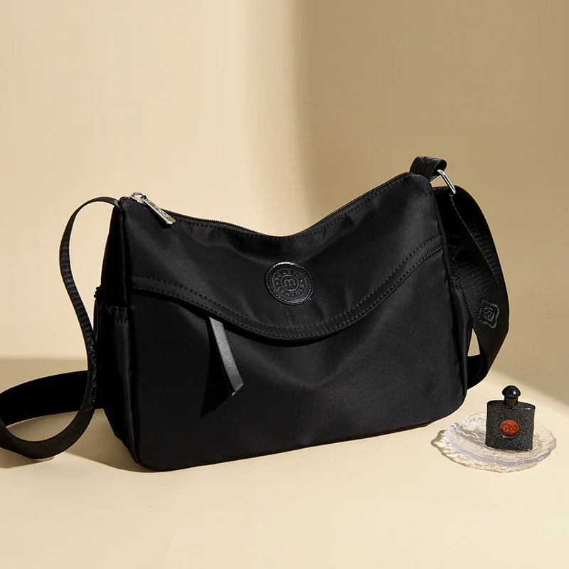 Simple Trend Shoulder Bag - Image 8