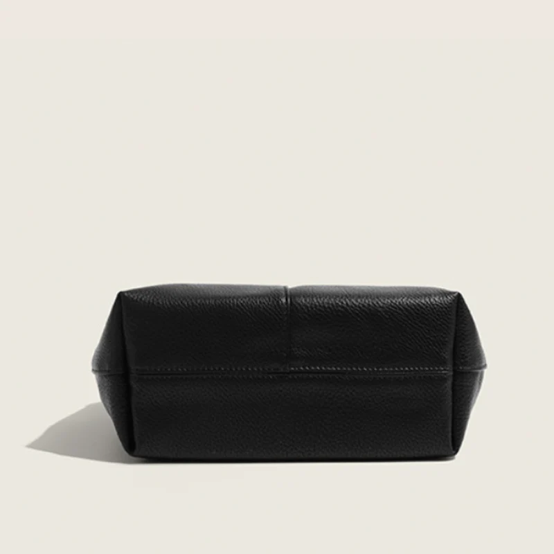 Spring Cloud Dumpling Handbag - Image 3