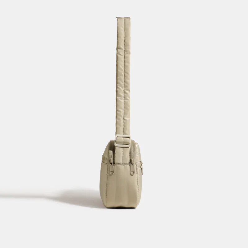 Stylish Fluffy Portable Crossbody Bag - Image 2