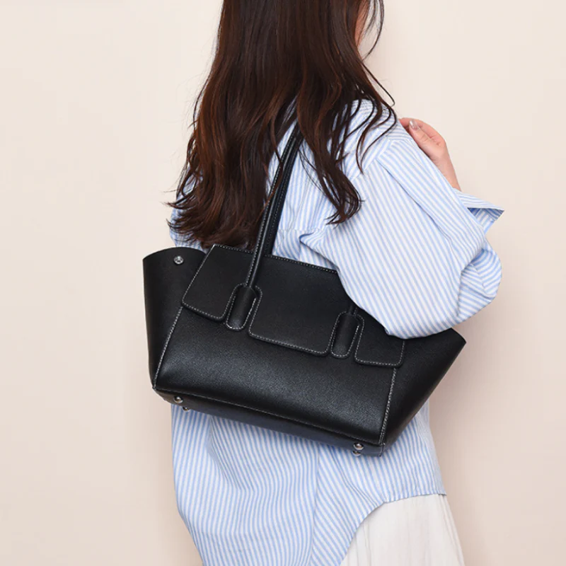 Urbanelle Tote Bag - Image 4