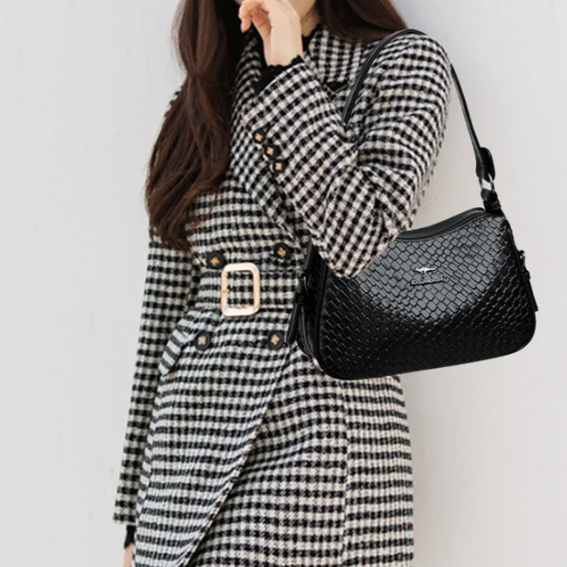 Value Trend Shoulder Bag - Image 4