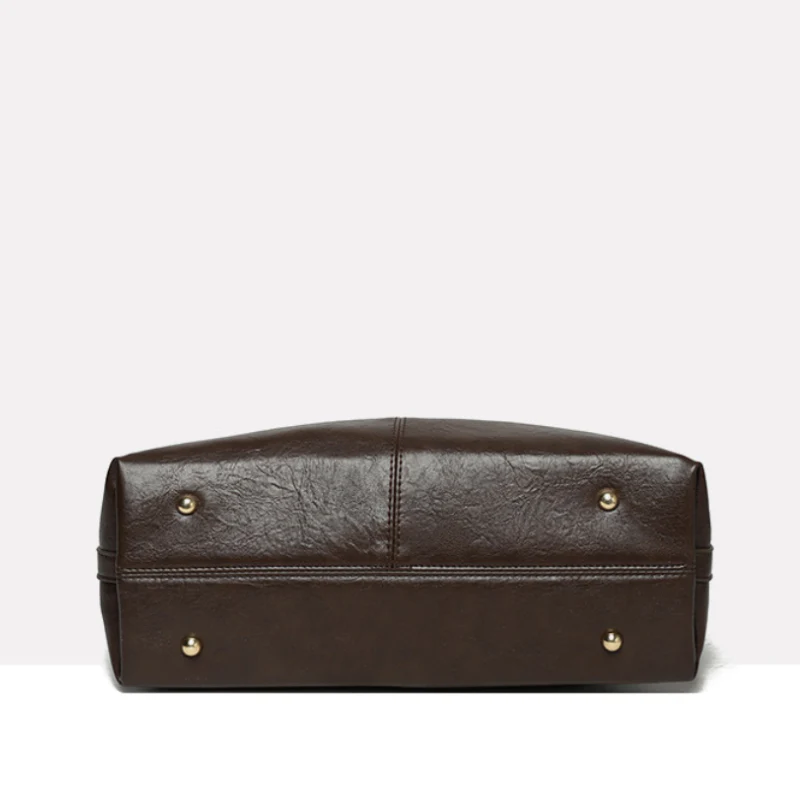 Wax Ease Slouch Shoulder Bag - Image 3