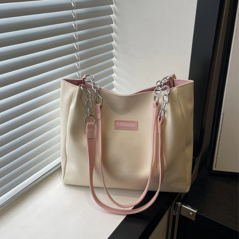 Women's Sleek Shoulder Bag with Chain Accents - Image 3